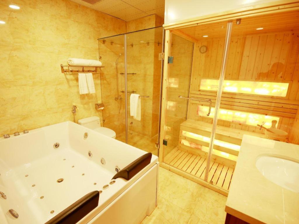 Kim Hoa Hotel Dalat Bagian luar foto